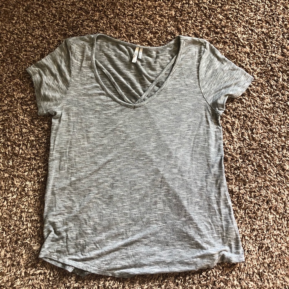 Gray striped everyday T-shirt